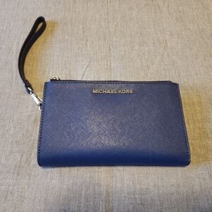 Michael Kors Jet Set Travel Double Zip Wristlet